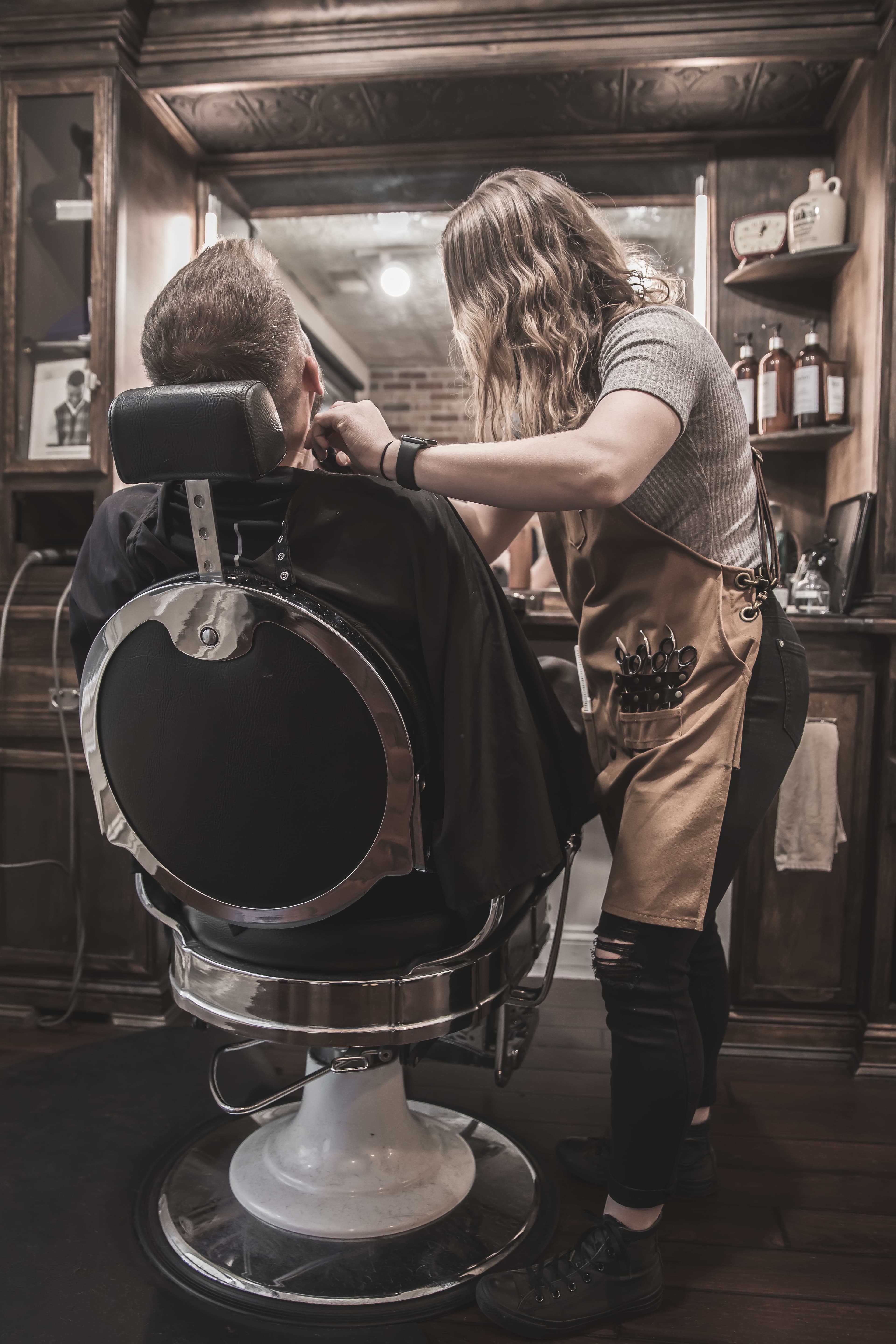 Premium barbershop atmosphere
